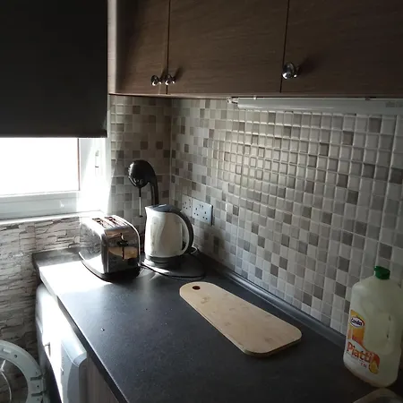 Spacious In Center Of