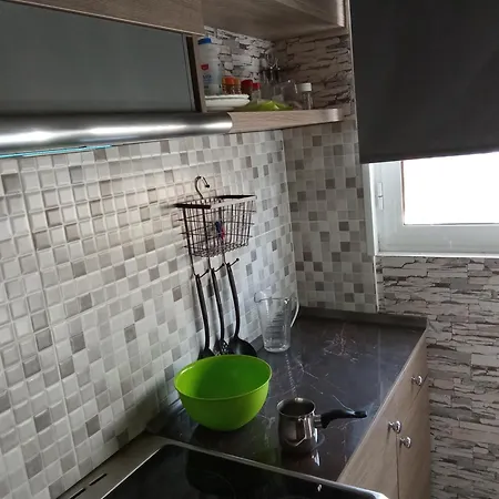 Spacious In Center Of Apartment